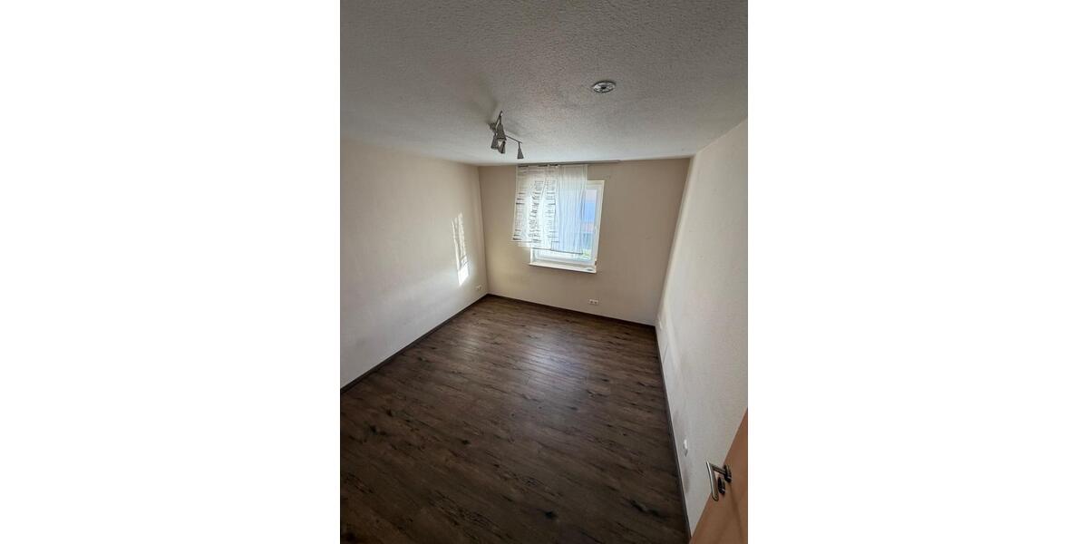 Erdgeschoßwohnung Emmendorf - 3 Zimmer, 70 m&sup2;, 1.000&euro; | Angebot:25311405