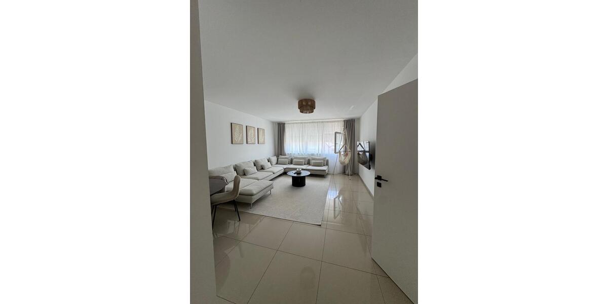 Etagenwohnung Remshalden - 2 Zimmer, 85 m&sup2;, 1.300&euro; | Angebot:26493420