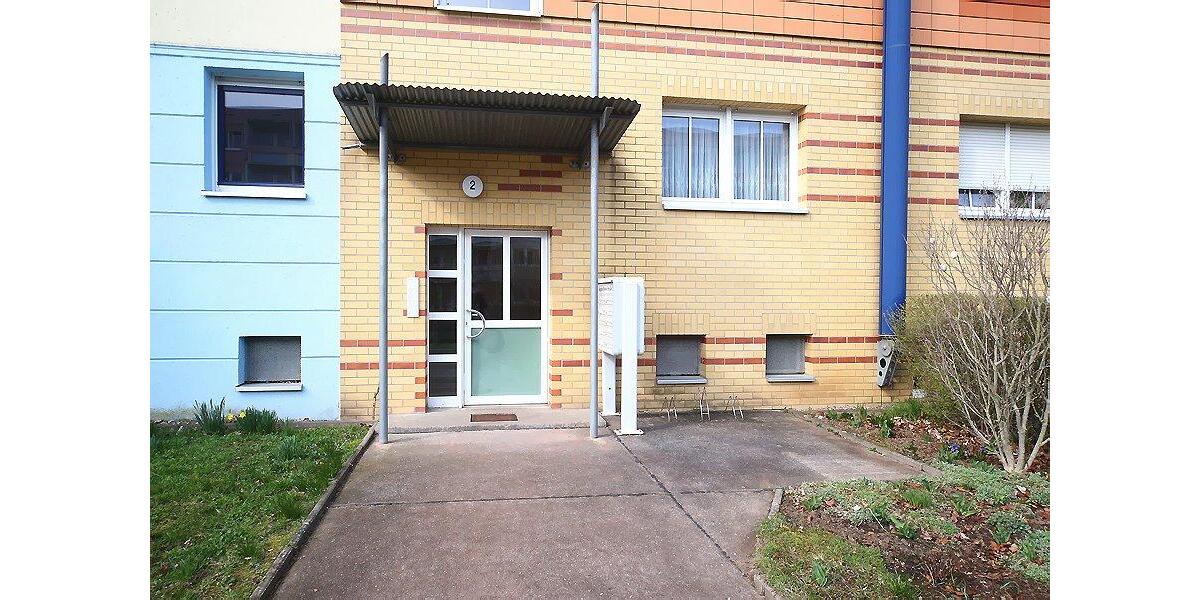 Etagenwohnung Eisleben (Lutherstadt) - 3 Zimmer, 70 m&sup2;, 350&euro; | Angebot:26131090