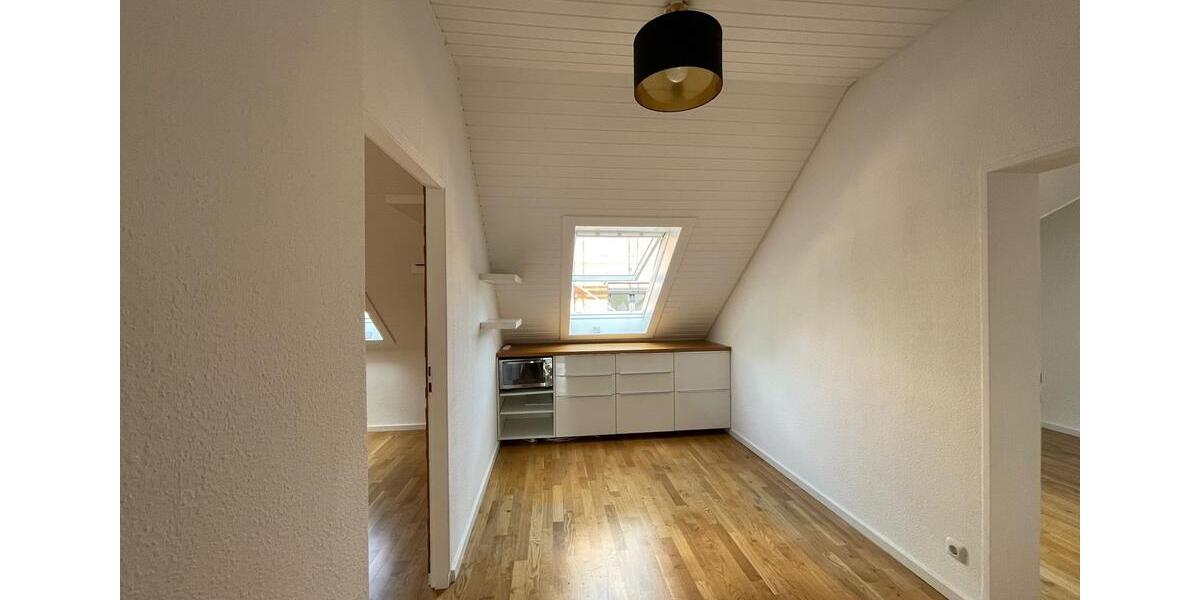 Dachgeschoßwohnung Idstein - 2 Zimmer, 43 m&sup2;, 625&euro; | Angebot:26566706