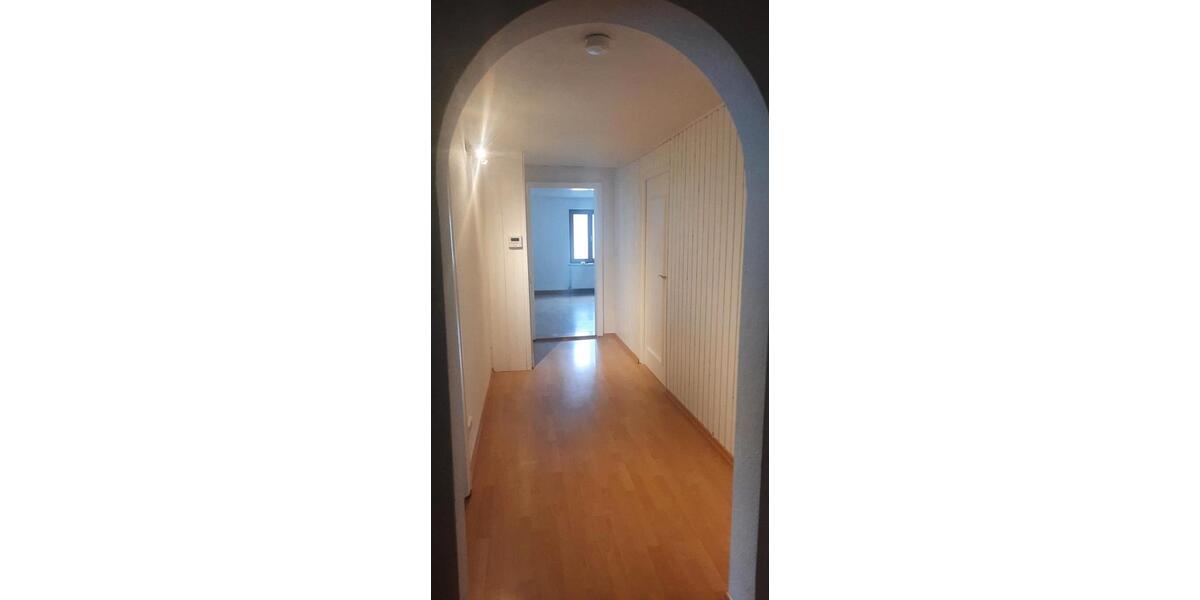 Dachgeschoßwohnung Hausham - 2 Zimmer, 85 m&sup2;, 900&euro; | Angebot:24748434