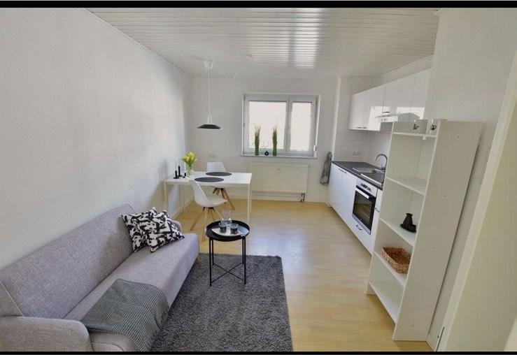 2 Zimmer Wohnung (Möbliert) in Augsburg zimmer