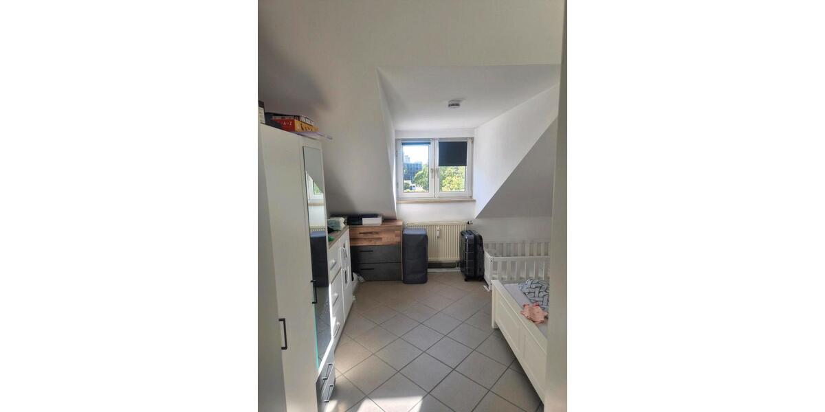 Dachgeschoßwohnung Ingolstadt Friedrichshofen-Hollerstauden - 2 Zimmer, 45 m&sup2;, 810&euro; | Angebot:26585553