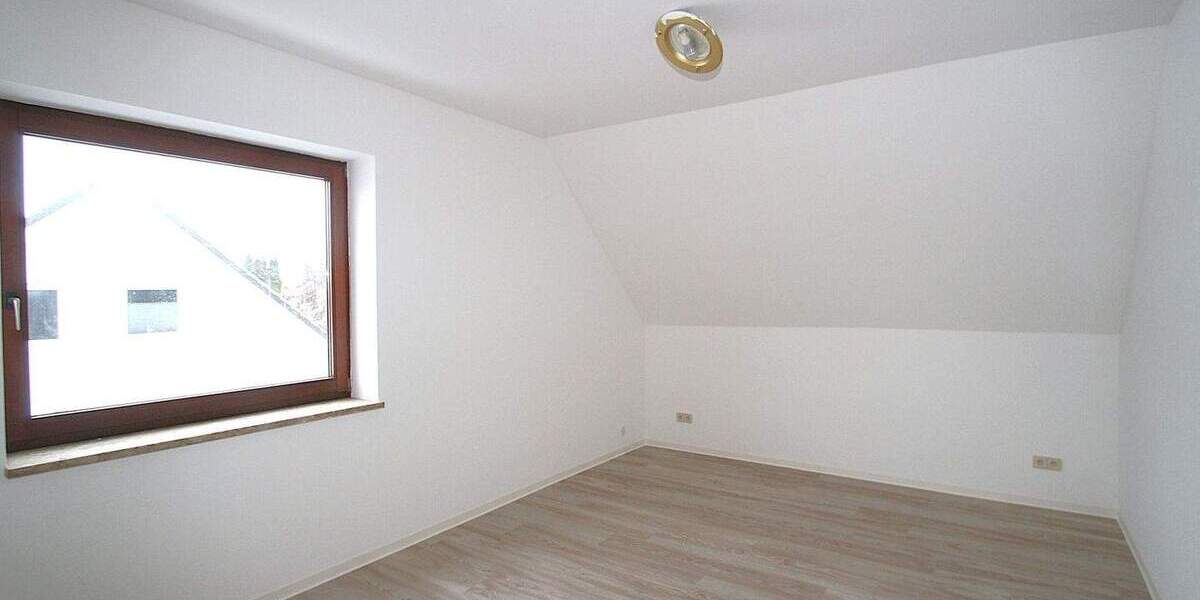 Doppelhaushälfte Malente Nüchel - 5 Zimmer, 100 m&sup2;, 1.250&euro; | Angebot:24820800