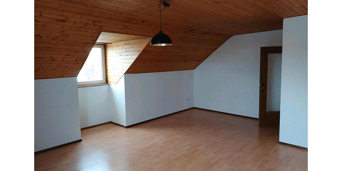 Dachgeschoßwohnung Moosburg an der Isar - 2 Zimmer, 80 m&sup2;, 700&euro; | Angebot:25233704