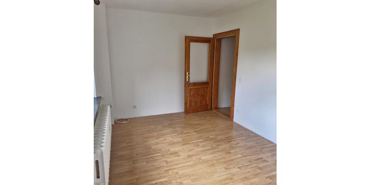 Etagenwohnung Neustadt in Sachsen - 4 Zimmer, 125 m&sup2;, 775&euro; | Angebot:24839294