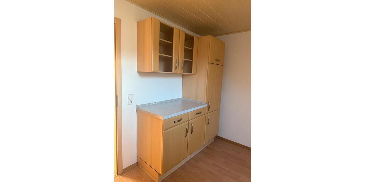 Dachgeschoßwohnung Kaiserslautern - 2.5 Zimmer, 65 m&sup2;, 690&euro; | Angebot:25852442