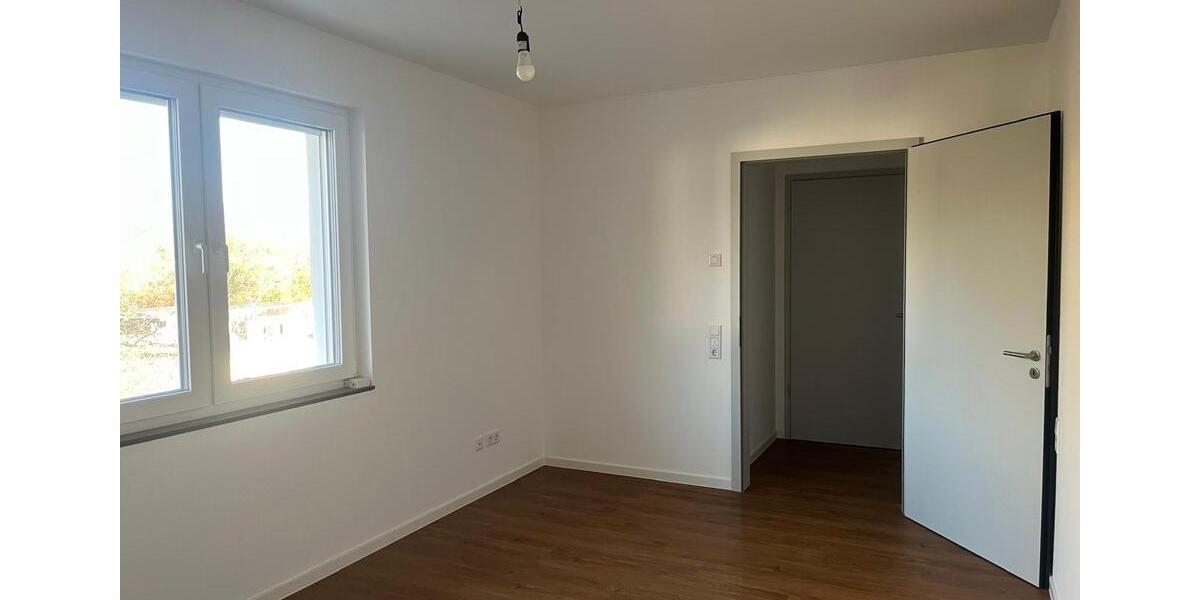 Etagenwohnung Schwalmstadt - 3 Zimmer, 81 m&sup2;, 1.025&euro; | Angebot:24488853