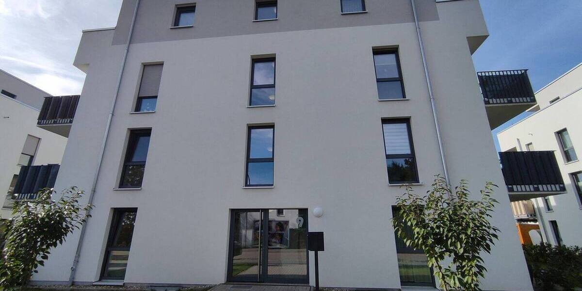 *Traumhafte 4-Zimmer-Wohnung mit 2 Balkonen in Coswig - Modern & Neuwertig!* 4 zimmer