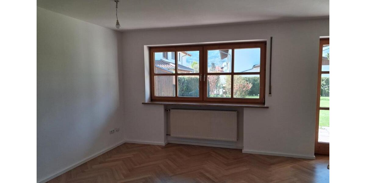 Etagenwohnung Schlehdorf Unterau - 5 Zimmer, 131 m&sup2;, 1.900&euro; | Angebot:26277336