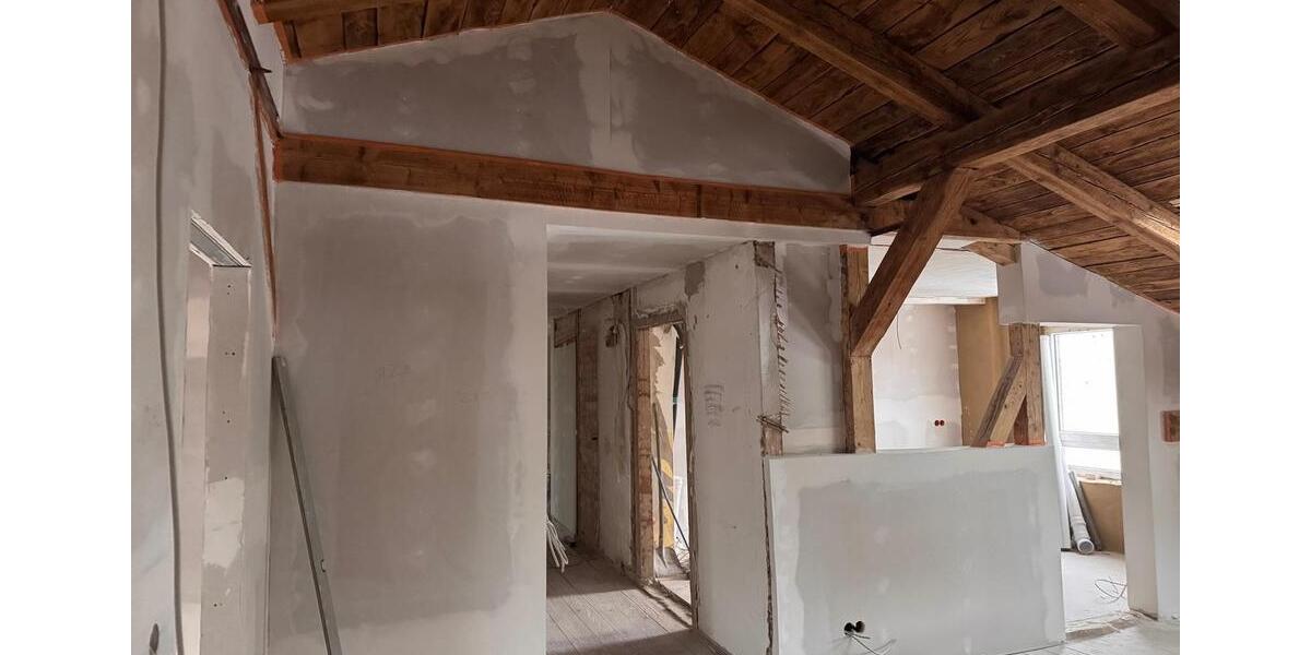 Dachgeschoßwohnung Schönebeck (Elbe) - 4 Zimmer, 110 m&sup2;, 800&euro; | Angebot:26249664