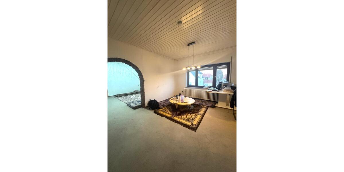 Dachgeschoßwohnung Herford Diebrock - 6 Zimmer, 165 m&sup2;, 890&euro; | Angebot:26007092