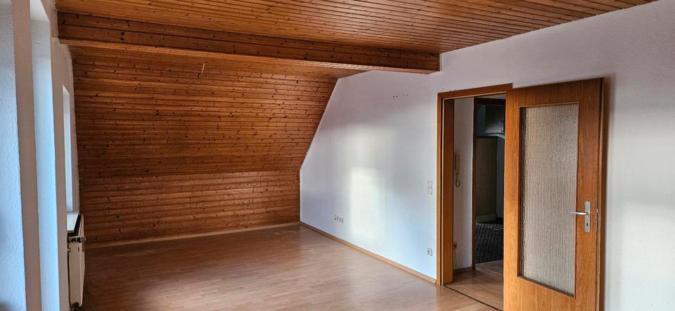 Dachgeschoßwohnung Wildberg - 3 Zimmer, 85 m&sup2;, 1.000&euro; | Angebot:25083219