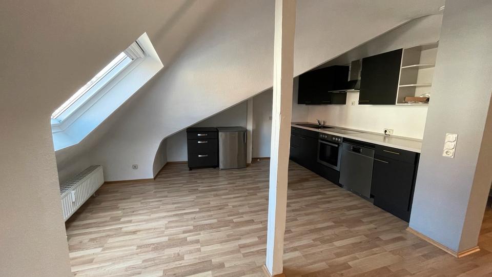 Dachgeschoßwohnung Saarbrücken Eschberg - 2 Zimmer, 50 m&sup2;, 575&euro; | Angebot:26013062