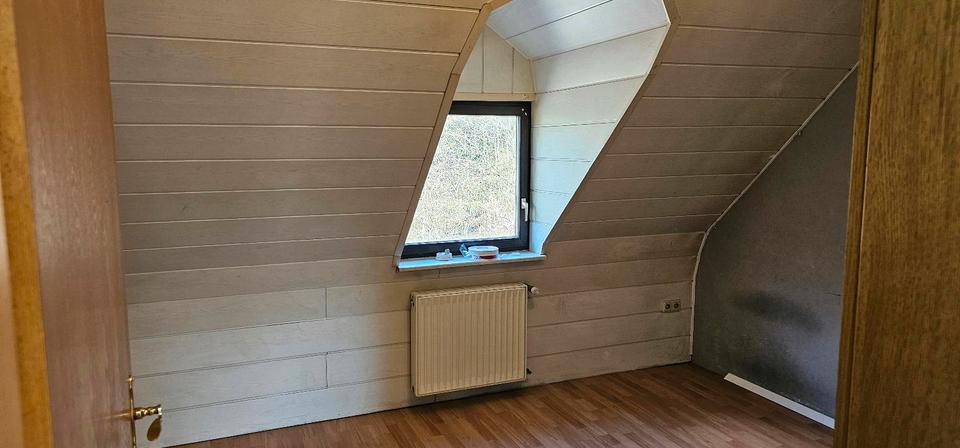 Dachgeschoßwohnung Sankt Wendel - 1 Zimmer, 100 m&sup2;, 700&euro; | Angebot:26461693