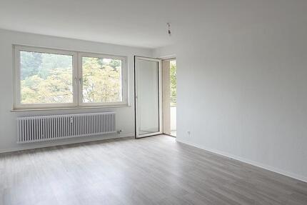 Ab 01.01.2026 - Seniorengerecht! Neu renovierte Wohnung mit Balkon *Hagen-Emst* zimmer