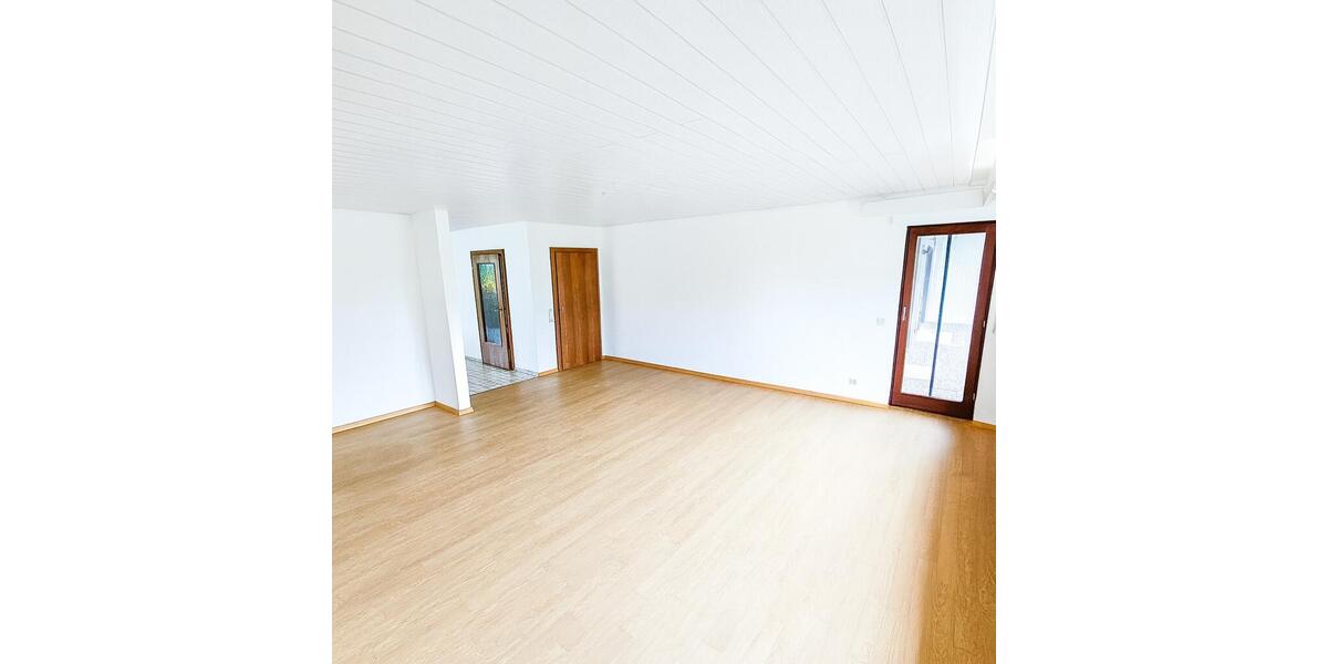 Erdgeschoßwohnung Malsch - 5 Zimmer, 138 m&sup2;, 1.175&euro; | Angebot:19031394