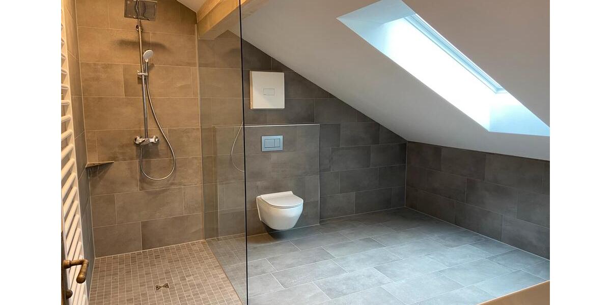 Dachgeschoßwohnung Griesstätt - 3 Zimmer, 85 m&sup2;, 1.400&euro; | Angebot:26213387