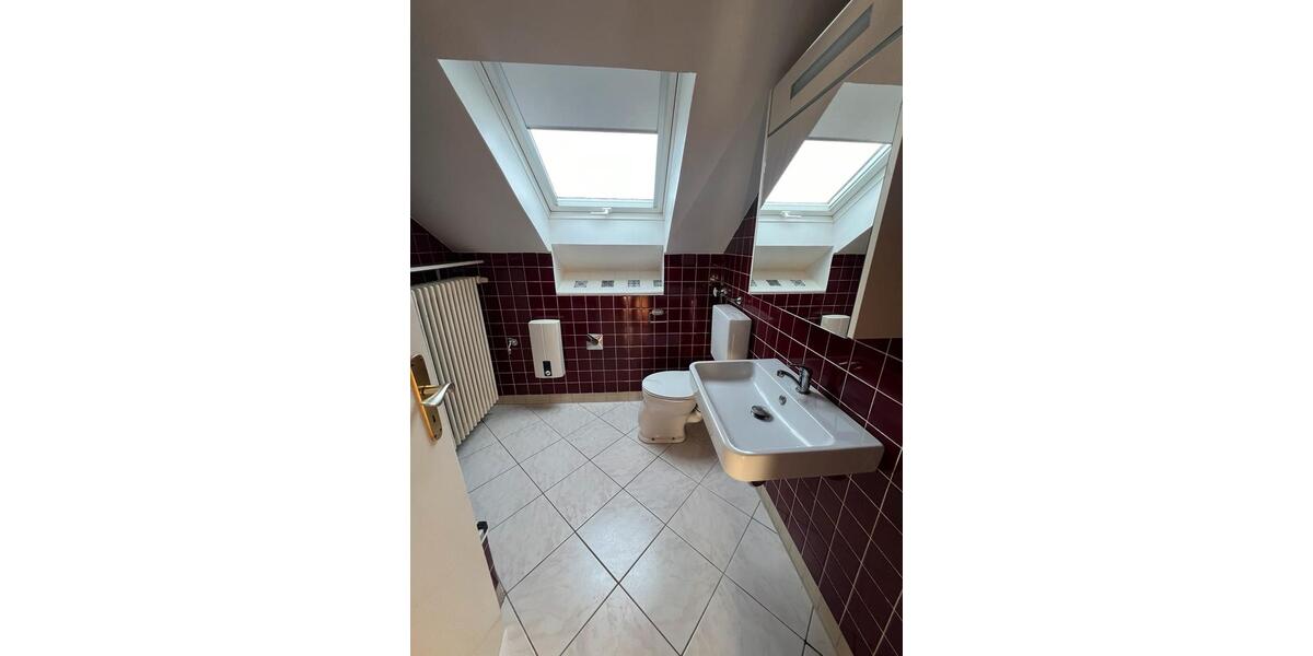 Etagenwohnung Saarbrücken - 4 Zimmer, 75 m&sup2;, 650&euro; | Angebot:25309120