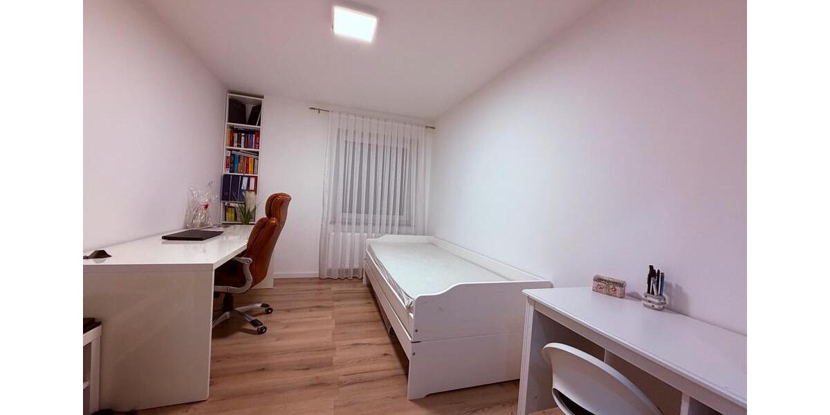 Etagenwohnung Walheim - 4 Zimmer, 110 m&sup2;, 1.500&euro; | Angebot:25932457