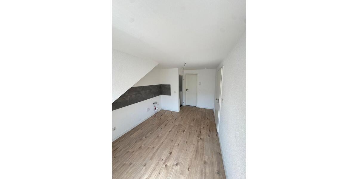 Dachgeschoßwohnung Sulzbach (Saar) - 2 Zimmer, 40 m&sup2;, 520&euro; | Angebot:26238096