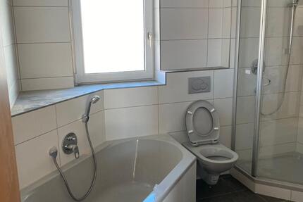Wohnung Hülben - 2 Zimmer, 86 m&sup2;, 850&euro; | Angebot:26589598