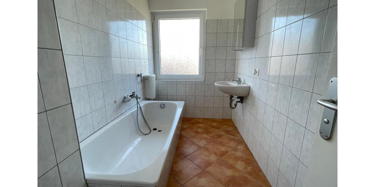 Etagenwohnung Alfeld (Leine) - 3 Zimmer, 71 m&sup2;, 450&euro; | Angebot:26263959