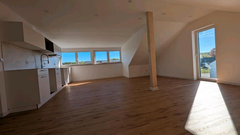 Dachgeschoßwohnung Schlangen - 2 Zimmer, 60 m&sup2;, 700&euro; | Angebot:26376140