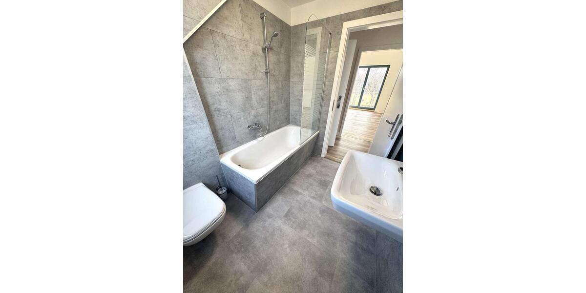 Dachgeschoßwohnung Magdeburg - 3 Zimmer, 85 m&sup2;, 939&euro; | Angebot:26490817