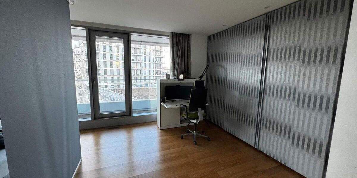 Etagenwohnung Hamburg HafenCity - 2 Zimmer, 133 m&sup2;, 2.500&euro; | Angebot:25693978