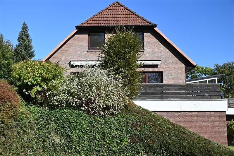 Einfamilienhaus Hoisdorf - 5 Zimmer, 112 m&sup2;, 1.900&euro; | Angebot:25098923