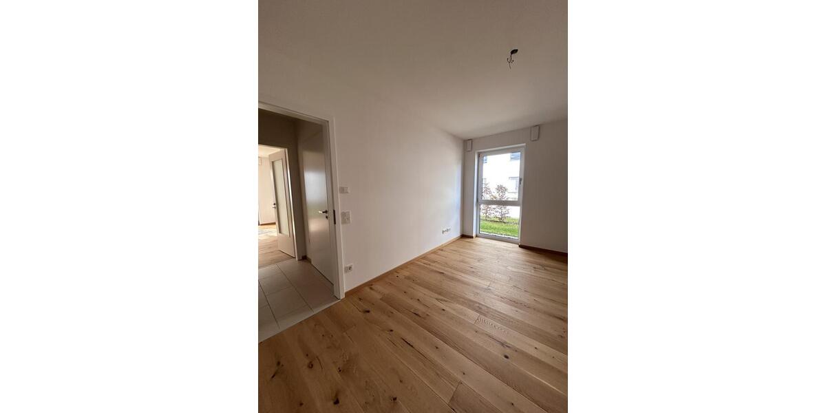 Erdgeschoßwohnung Deggendorf - 2 Zimmer, 64 m&sup2;, 890&euro; | Angebot:25856311