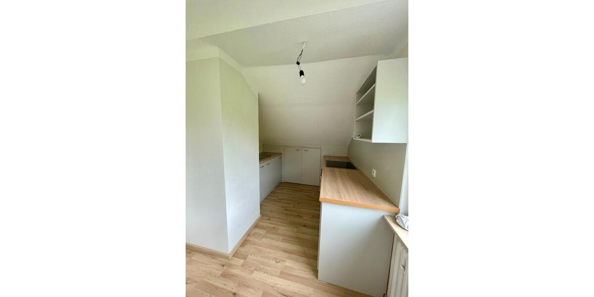 Dachgeschoßwohnung Leidersbach - 2 Zimmer, 60 m&sup2;, 600&euro; | Angebot:26527332