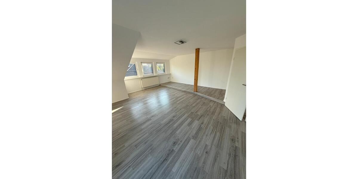 Dachgeschoßwohnung Barßel - 3 Zimmer, 90 m&sup2;, 600&euro; | Angebot:24337759