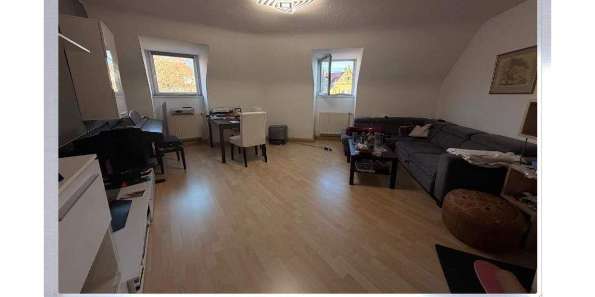 Schöne 3- Zimmer Mietwohnung (DG) in Stuttgart- West 3 zimmer