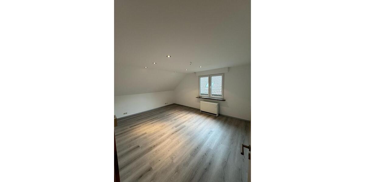 Dachgeschoßwohnung Hürtgenwald - 3 Zimmer, 76 m&sup2;, 590&euro; | Angebot:26705730