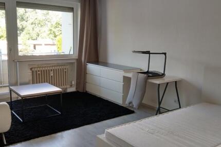 Möbliertes WG-Zimmer mit Balkon U-Bahn in der Nähe ab sofort 3 zimmer