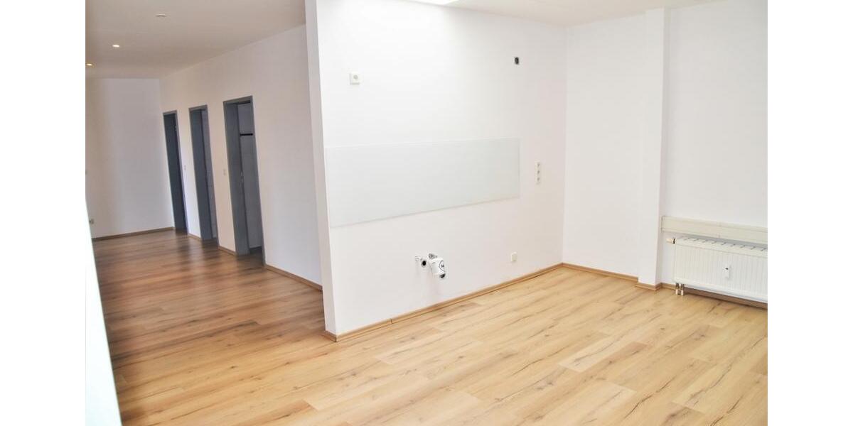 Gewerbeobjekt Karlskron - 1.000&euro; | Angebot:23120228