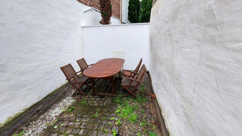 Wohnen auf Zeit Edenkoben - 4 Zimmer, 110 m&sup2;, 330&euro; | Angebot:25642411