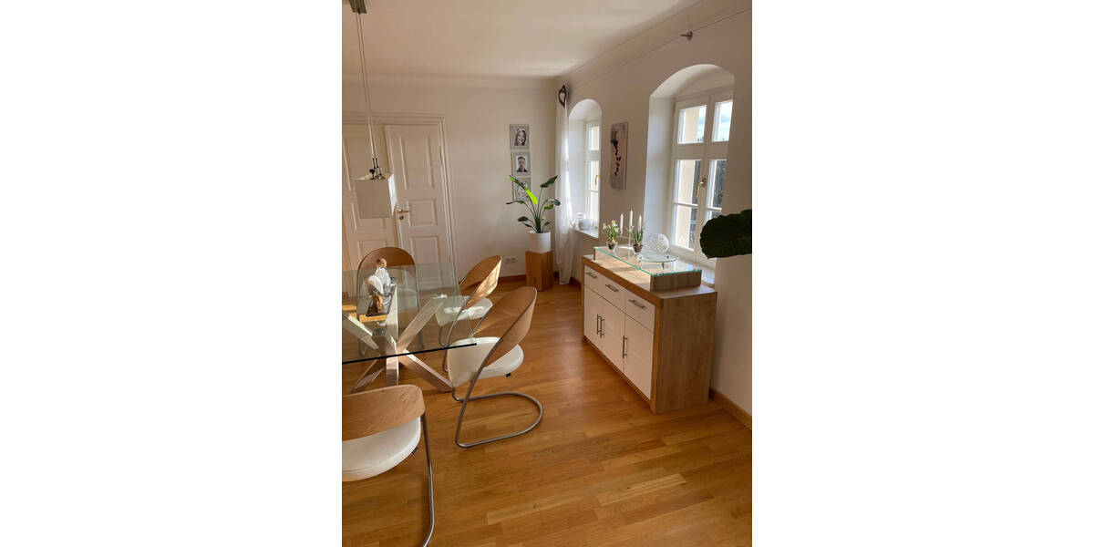 Etagenwohnung Radebeul Oberlößnitz - 3 Zimmer, 151 m&sup2;, 1.850&euro; | Angebot:22340032