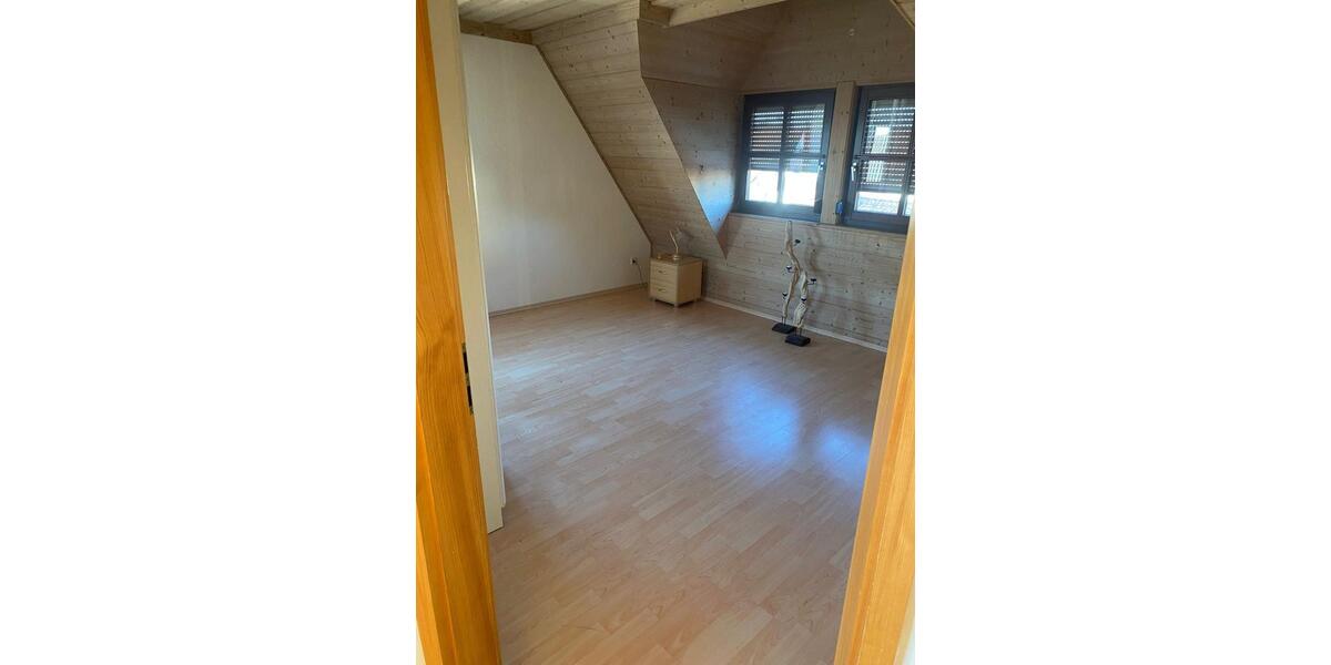 Maisonettenwohnung Egloffstein - 3 Zimmer, 96 m&sup2;, 700&euro; | Angebot:26223695