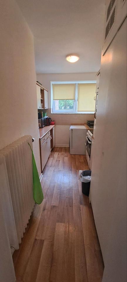 Helgolandstr. 3 Zimmer Wohnung für Berufstätige,kein Arbeitsamt.