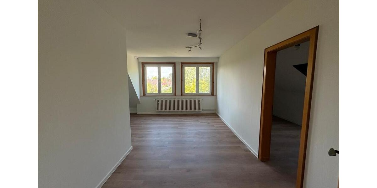 Dachgeschoßwohnung Helpsen - 3.5 Zimmer, 75 m&sup2;, 600&euro; | Angebot:26597751