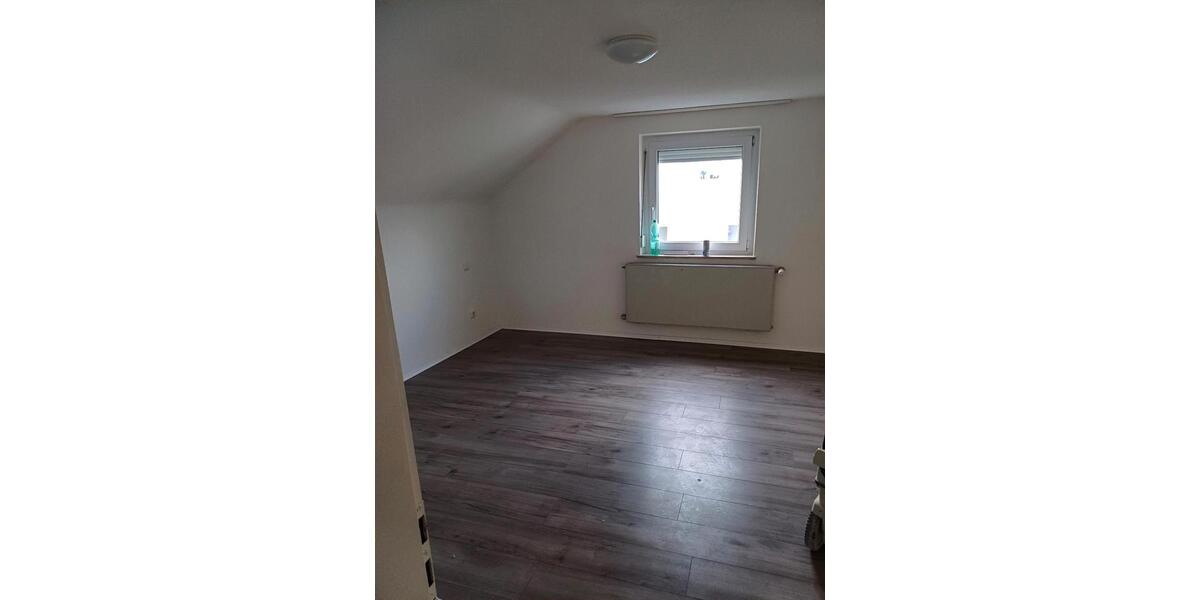 Dachgeschoßwohnung Giengen an der Brenz - 3 Zimmer, 65 m&sup2;, 850&euro; | Angebot:26493416