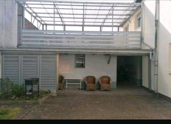 Wohnen auf Zeit Philippsburg - 12 Zimmer, 260 m&sup2;, 18&euro; | Angebot:25722511