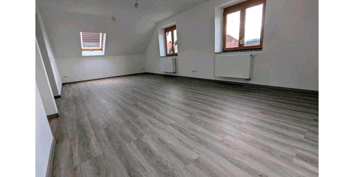 Dachgeschoßwohnung Obergünzburg - 5 Zimmer, 117 m&sup2;, 1.100&euro; | Angebot:26462937