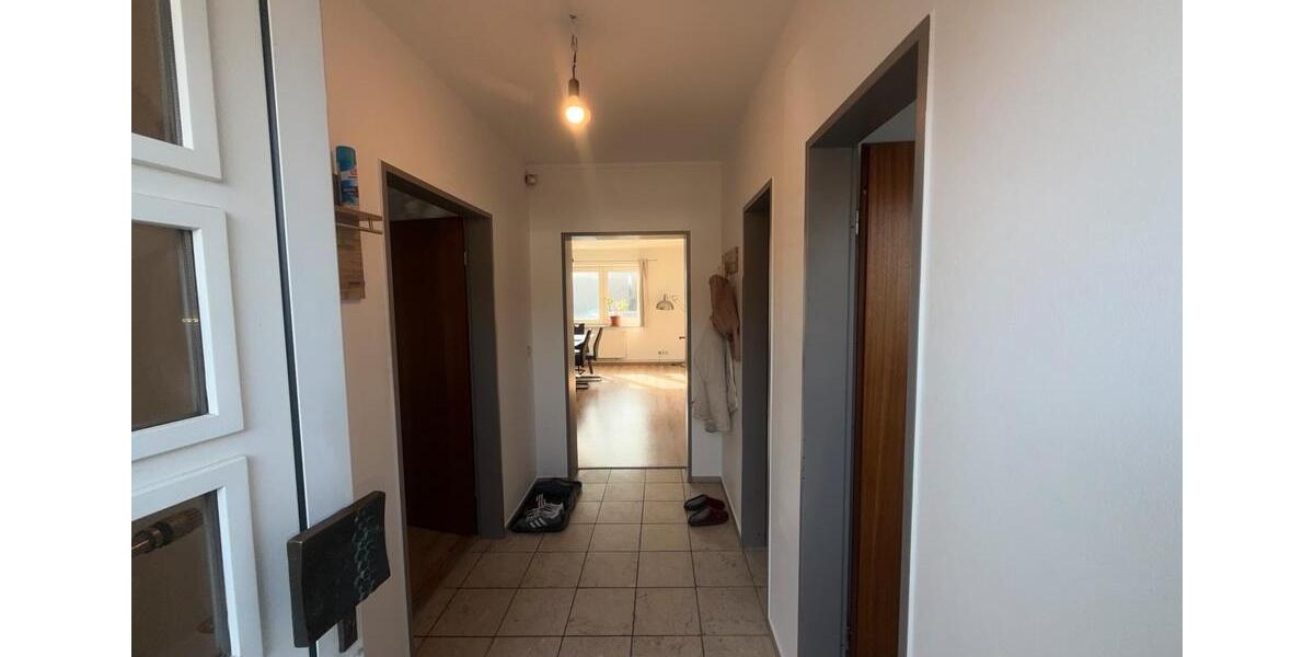 Erdgeschoßwohnung Lübeck Sankt Lorenz Nord - 5 Zimmer, 110 m&sup2;, 2.300&euro; | Angebot:25437021
