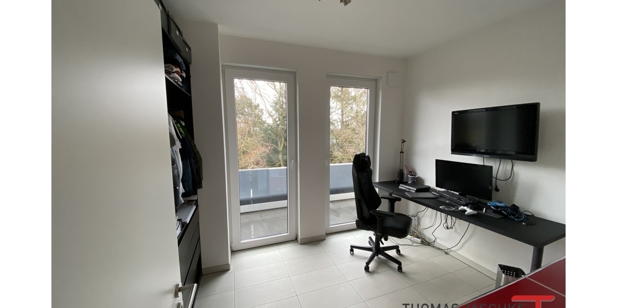 Penthouse - Umlaufende Terrasse - geringe Nebenkosten - zwei Stellplätze - Einfamilienhaus Aachen / Brand Brand | Angebot:25945504