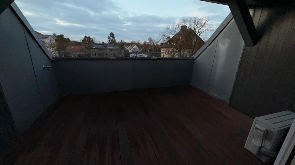 Dachgeschoßwohnung Falkensee - 2 Zimmer, 90 m&sup2;, 1.350&euro; | Angebot:24597937