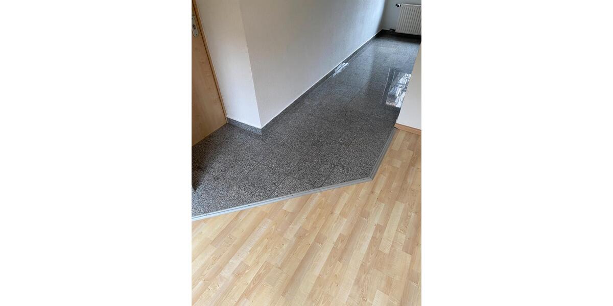 Erdgeschoßwohnung Zella-Mehlis Mehlis - 2 Zimmer, 45 m&sup2;, 300&euro; | Angebot:25977654